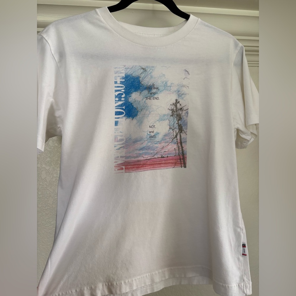 Uniqlo UT White Graphic Shirt